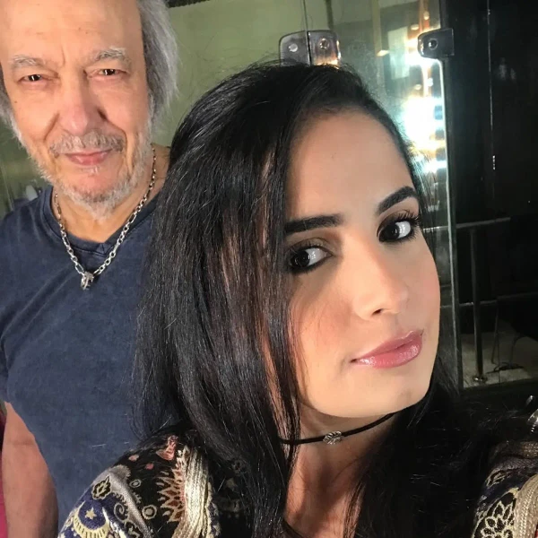 Fernanda Esteves E Erasmo Carlos Por Reprodução
