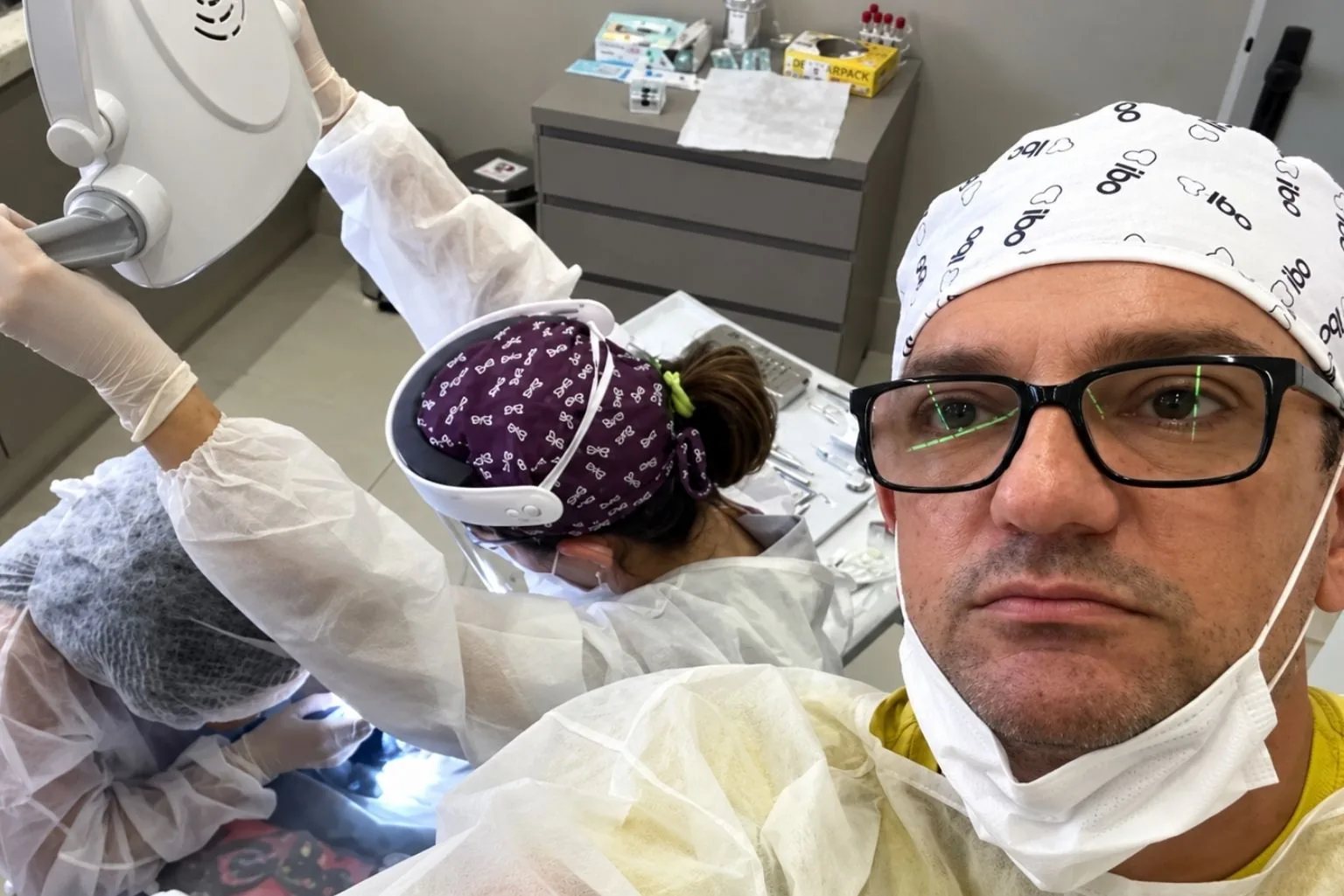 Assassinato De Dentista Em Consultório Foi Encomendado A &Quot;Escritório Do Crime&Quot;, Diz Polícia