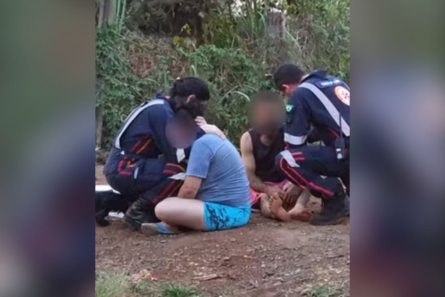 Socorristas do Samu são filmados consolando pais após morte da filha de 7 anos no PR